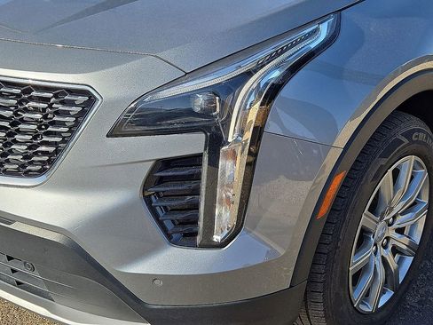 Used 2023 Cadillac XT4 Premium Luxury image 10