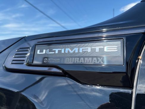 Used 2024 GMC Sierra 2500 Denali Ultimate AWD/4WD image 10