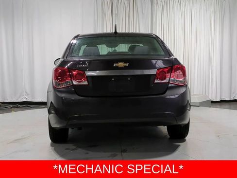 Used 2014 Chevrolet Cruze LS image 7