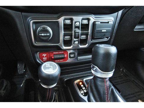 Used 2019 Jeep Wrangler Unlimited Rubicon w/ LED Lighting Group image 21