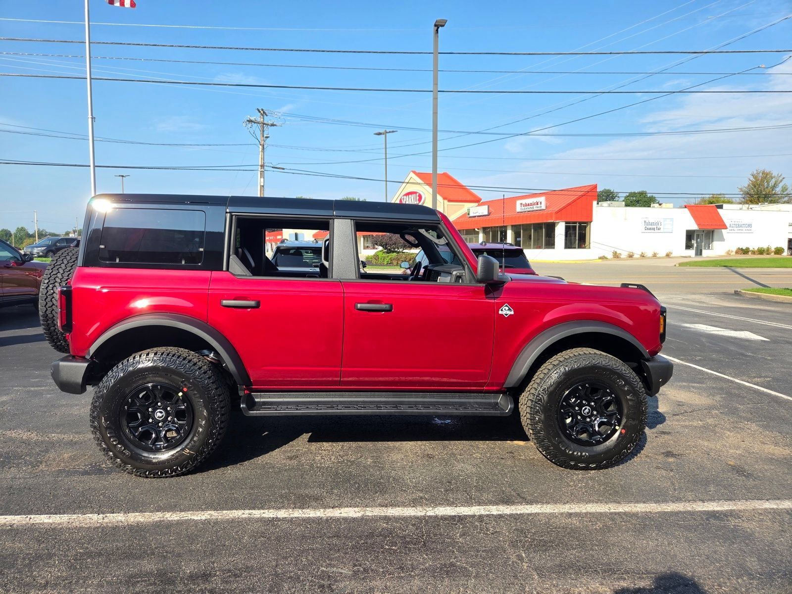 New 2026 Ford Bronco Outer Banks w/ Sasquatch Package AWD/4WD image 3