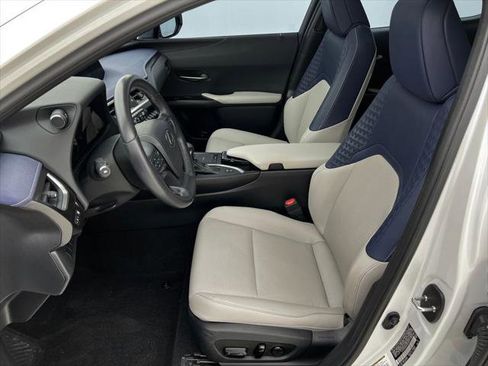 Certified 2022 Lexus UX 250h w/ Premium Package AWD/4WD image 17
