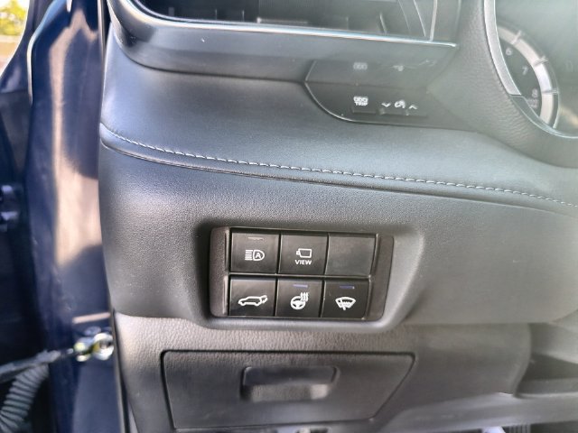 Used 2022 Toyota Highlander Limited AWD/4WD image 18