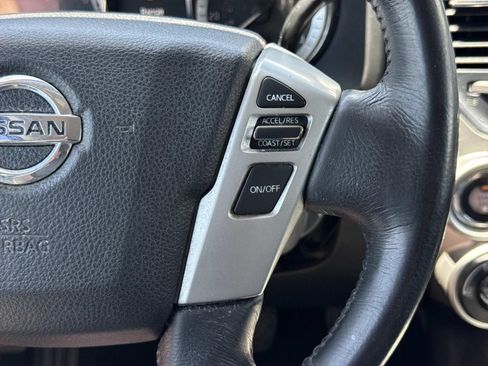 Used 2018 Nissan Titan SV w/ SV Convenience Package AWD/4WD image 13