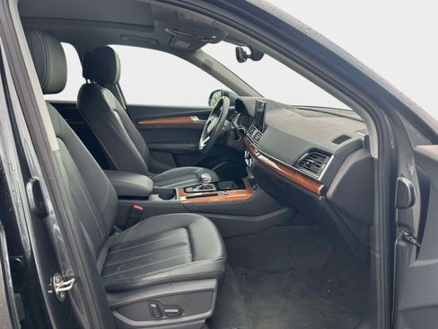 Used 2023 Audi Q5 2.0T Premium Plus w/ Premium Plus Package AWD/4WD image 6