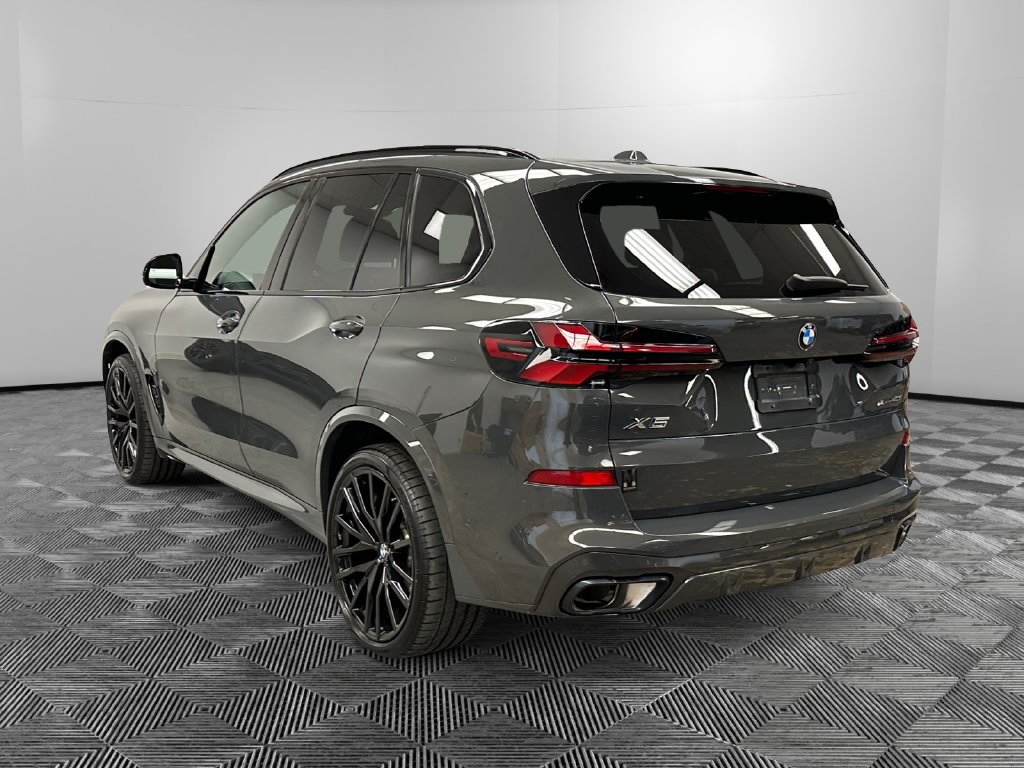 Used 2024 BMW X5 xDrive40i w/ Executive Package AWD/4WD image 3