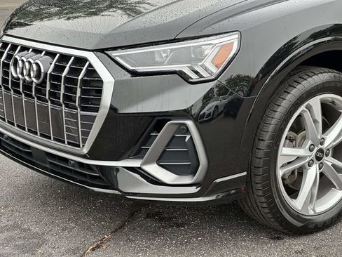 Used 2023 Audi Q3 2.0T Premium Plus w/ Premium Plus Package AWD/4WD image 8