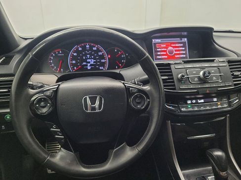 Used 2017 Honda Accord Sport image 22