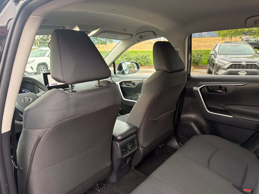 Used 2025 Toyota RAV4 LE AWD/4WD image 21
