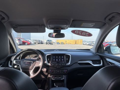 Used 2024 GMC Terrain SLT image 26