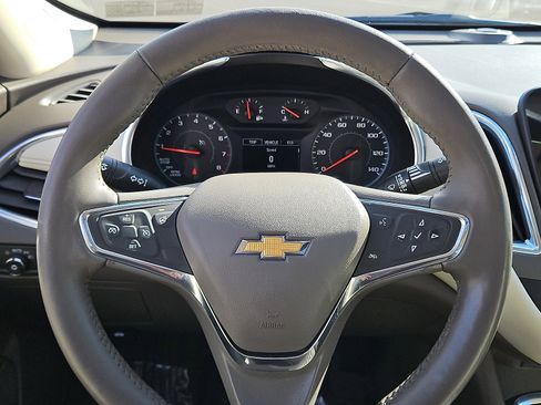 Used 2020 Chevrolet Malibu LT w/ Leather Package image 19