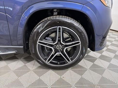 New 2026 Mercedes-Benz GLS 450 4MATIC image 9