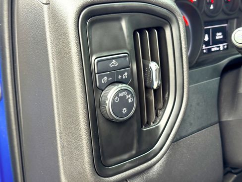 Used 2023 Chevrolet Silverado 1500 Custom image 13