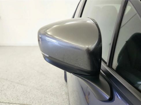 Used 2025 Subaru Crosstrek 2.5i Premium AWD/4WD image 18