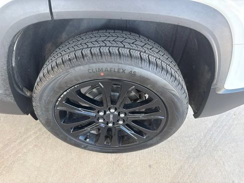 Used 2022 GMC Acadia SLT w/ Elevation Edition FWD image 5