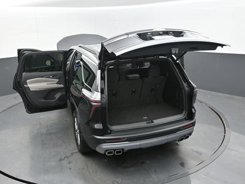 Certified 2025 Chevrolet Traverse LT image 45