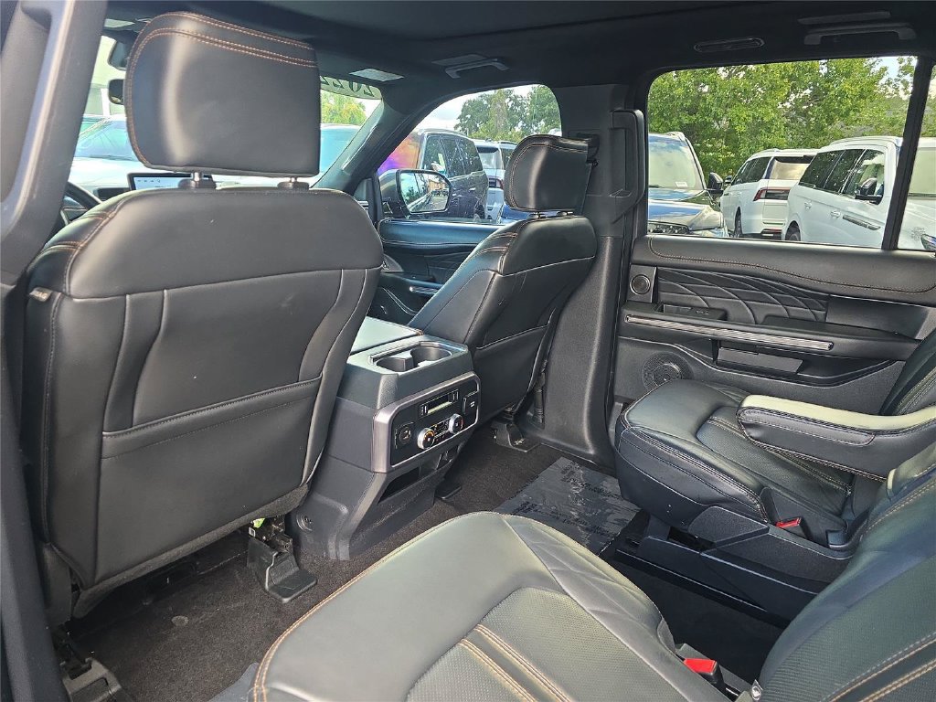 Used 2022 Ford Expedition Max Platinum AWD/4WD image 16