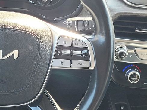 Used 2022 Kia Telluride EX image 31