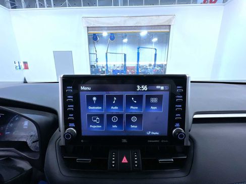 Used 2022 Toyota RAV4 XSE AWD/4WD image 25