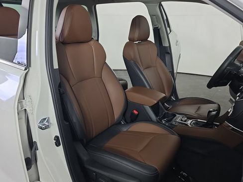 Used 2023 Subaru Forester Touring AWD/4WD image 29