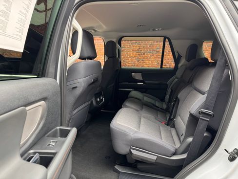 Certified 2025 Ford Expedition Active AWD/4WD image 24