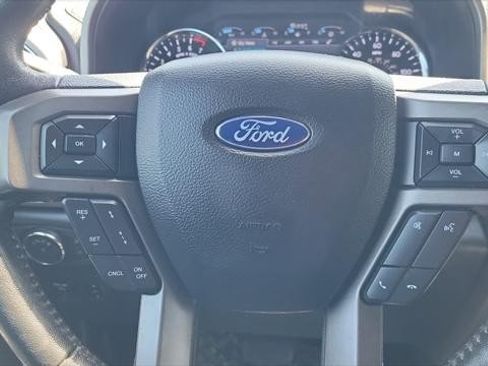 Used 2019 Ford Expedition Max XLT w/ Equipment Group 202A AWD/4WD image 9