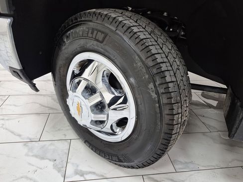 Used 2025 Chevrolet Silverado 3500 LTZ w/ LTZ Texas Edition image 34