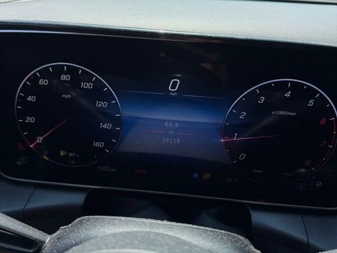 Used 2023 Mercedes-Benz GLC 300 4MATIC image 21