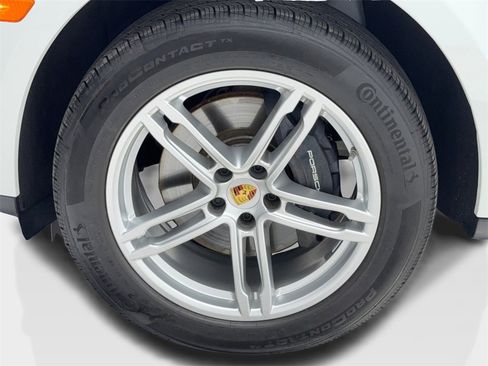 Used 2025 Porsche Macan Turbo image 53