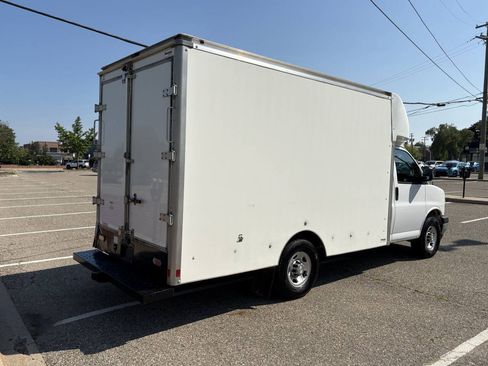 Used 2021 Chevrolet Express 3500 w/ Power Convenience Package RWD image 4