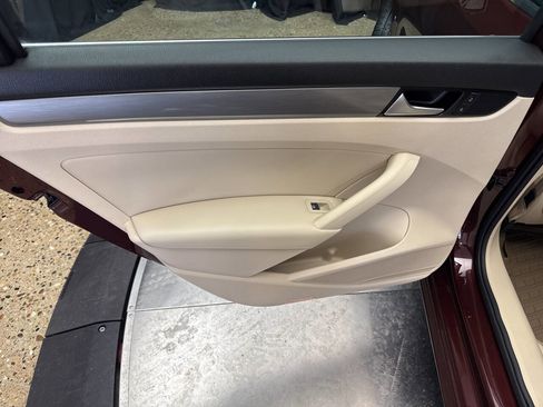 Used 2014 Volkswagen Passat 1.8T SE image 25