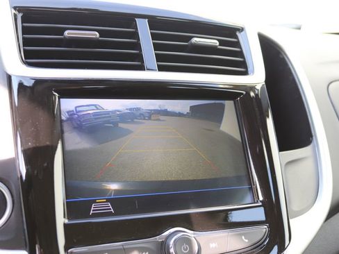 Used 2018 Chevrolet Sonic LT w/ True North Edition FWD image 37