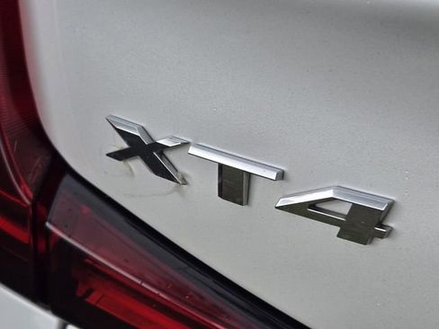 Used 2022 Cadillac XT4 Premium Luxury w/ Enhanced Visibility Package image 12