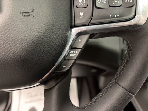 Used 2025 RAM 1500 Laramie w/ Night Edition image 20