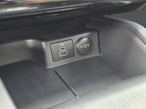 Certified 2025 Ford Escape ST-Line w/ Tech Pack #1 AWD/4WD image 27