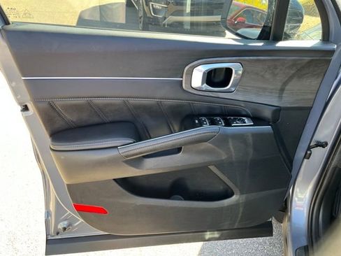 Used 2024 Kia Sorento SX image 6