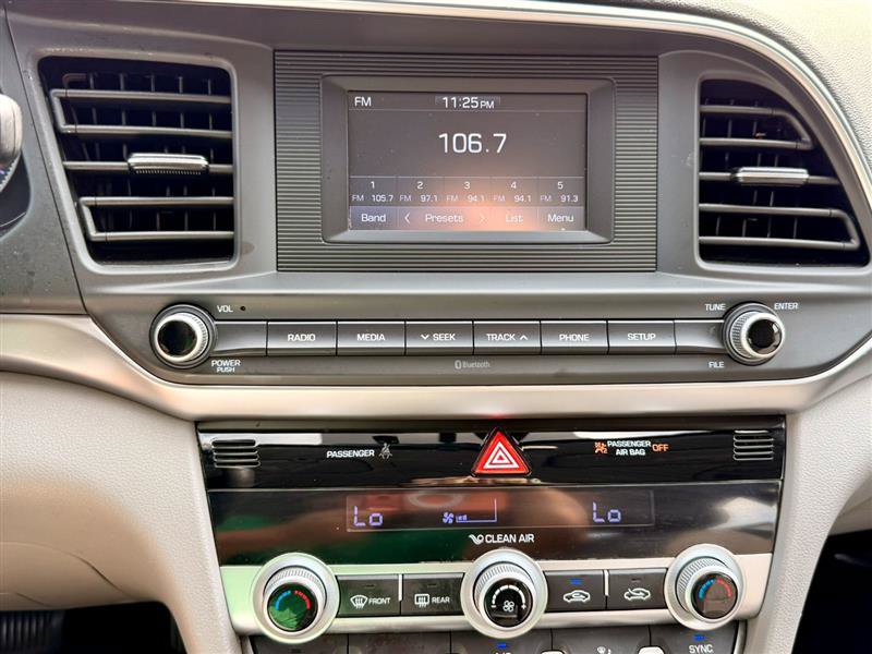 Used 2020 Hyundai Elantra SE FWD image 21