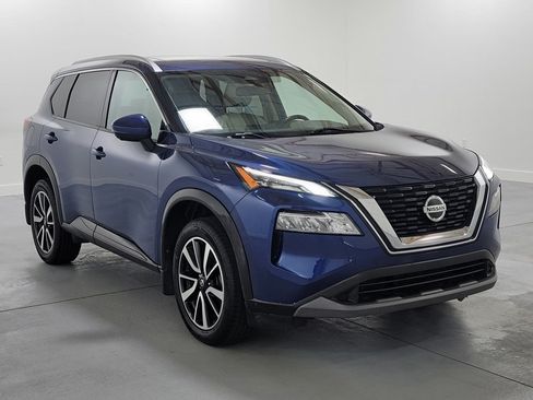 Used 2021 Nissan Rogue SV w/ Premium Package AWD/4WD image 2