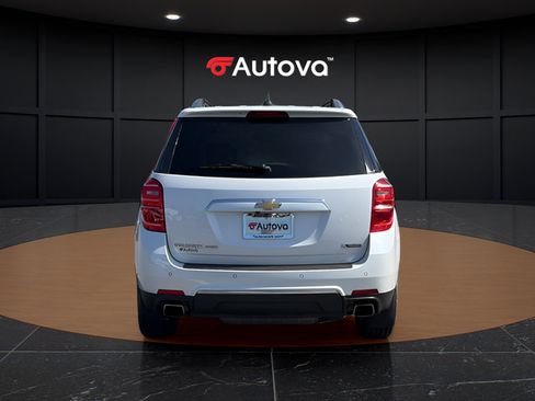 Used 2017 Chevrolet Equinox Premier w/ Enhanced Convenience Package AWD/4WD image 4