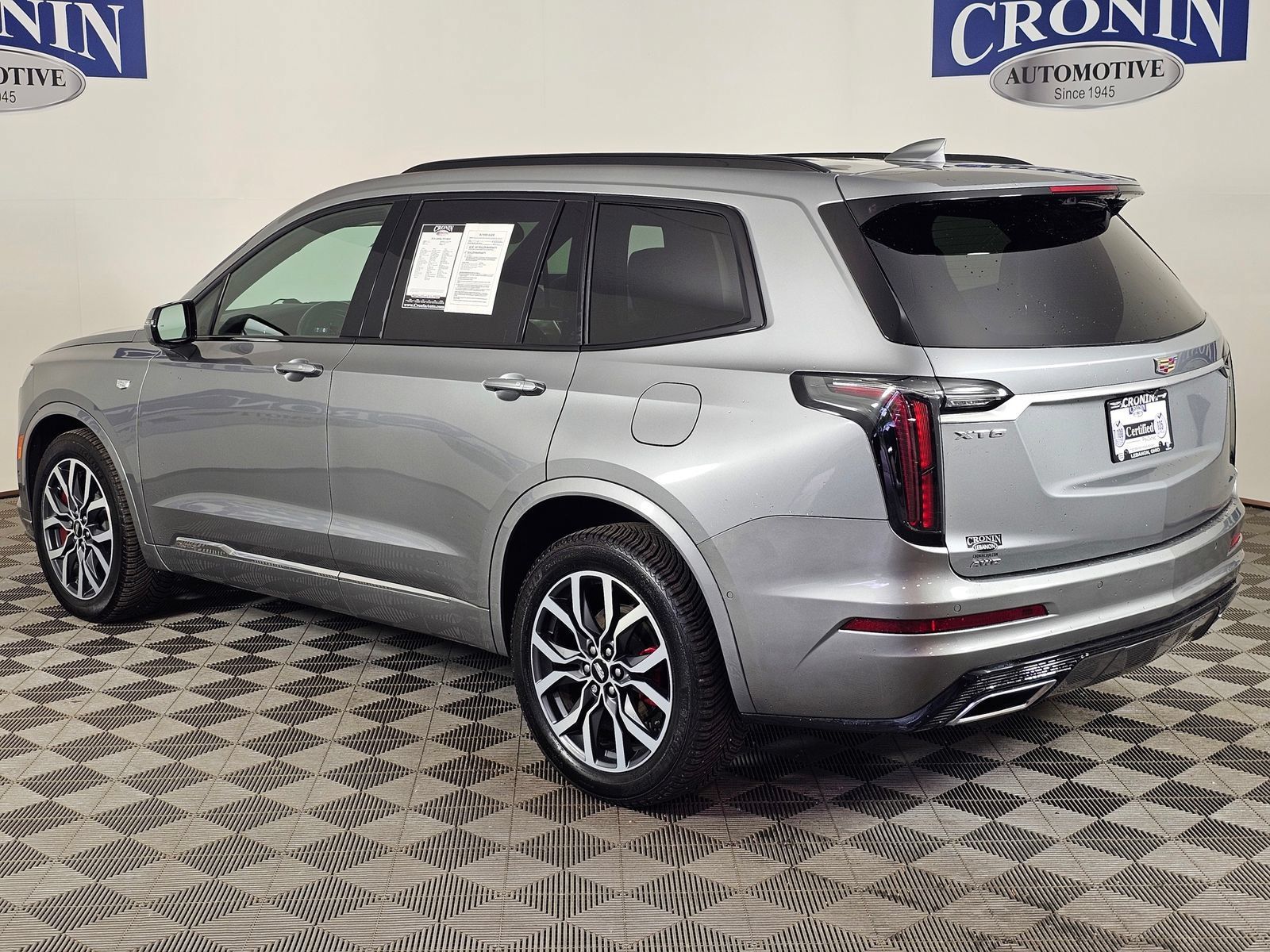 Used 2024 Cadillac XT6 Sport w/ Technology Package AWD/4WD image 31