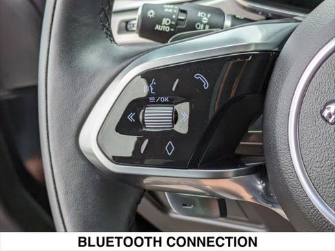 Used 2024 Jaguar F-PACE R-Dynamic S image 15