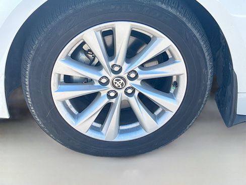 Used 2025 Toyota Corolla SE FWD image 31