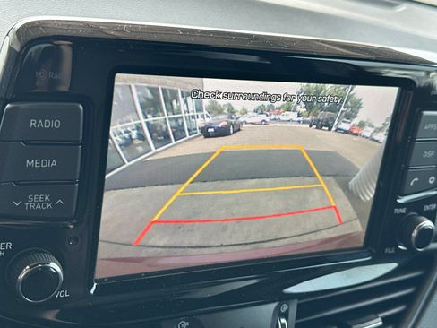 Used 2018 Hyundai Elantra GT Sport FWD image 19