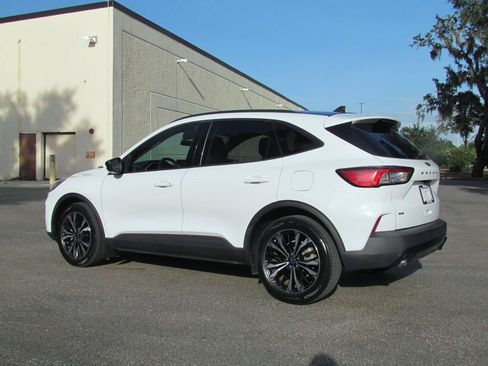 Used 2022 Ford Escape SE w/ SE Sport Appearance Package FWD image 8