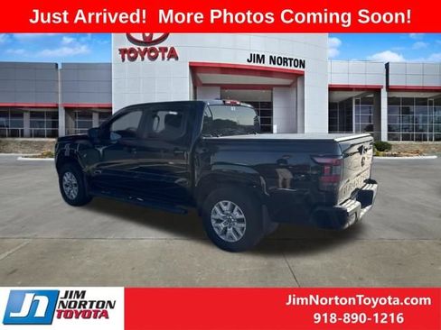 Used 2023 Nissan Frontier SV w/ Tow Package AWD/4WD image 4