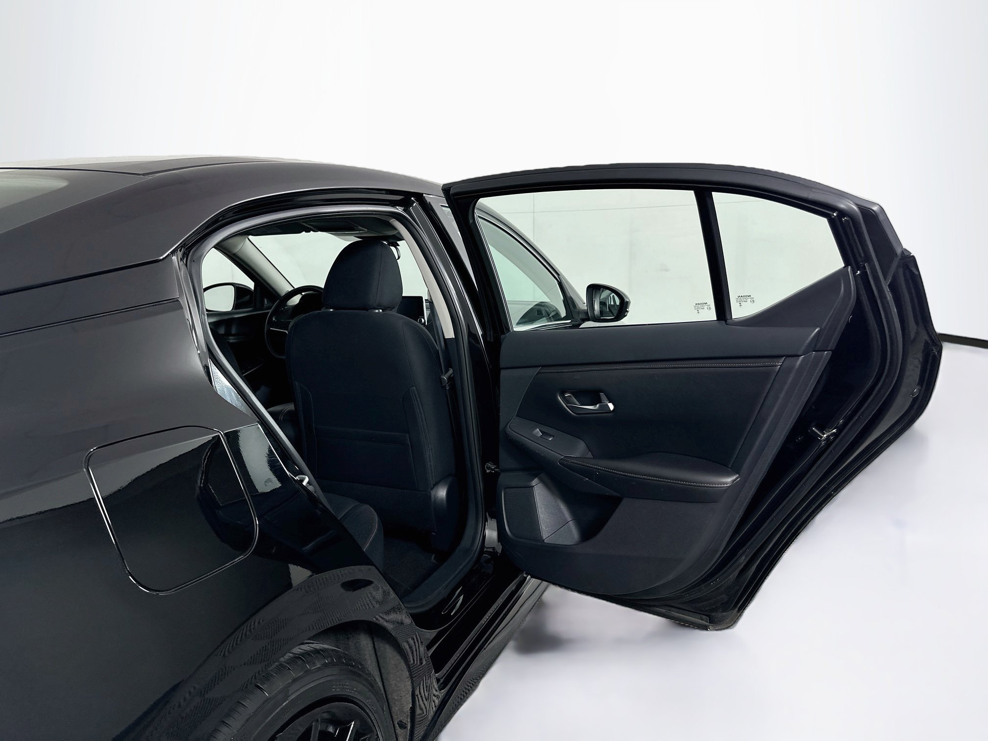 Used 2025 Nissan Sentra SR w/ Midnight Edition FWD image 28