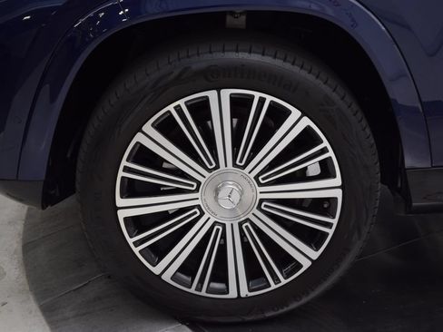 Used 2026 Mercedes-Benz Maybach GLS 600 4MATIC image 12