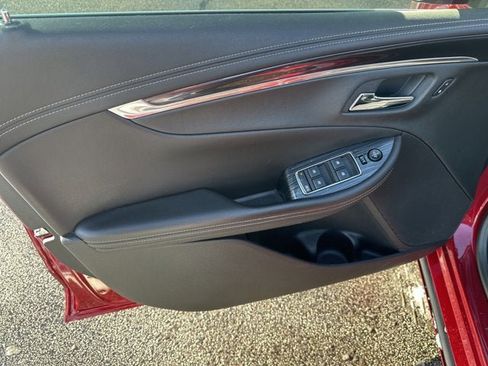 Used 2018 Chevrolet Impala LT image 13