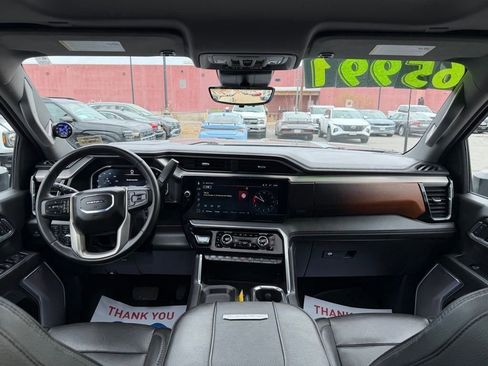 Used 2024 GMC Sierra 2500 Denali w/ Denali Reserve Package image 4