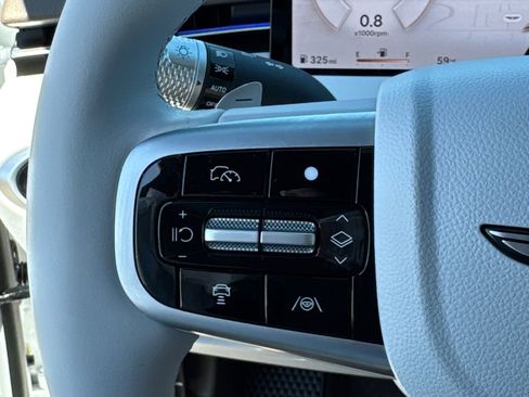 Used 2026 Genesis GV70 2.5T Advanced image 25